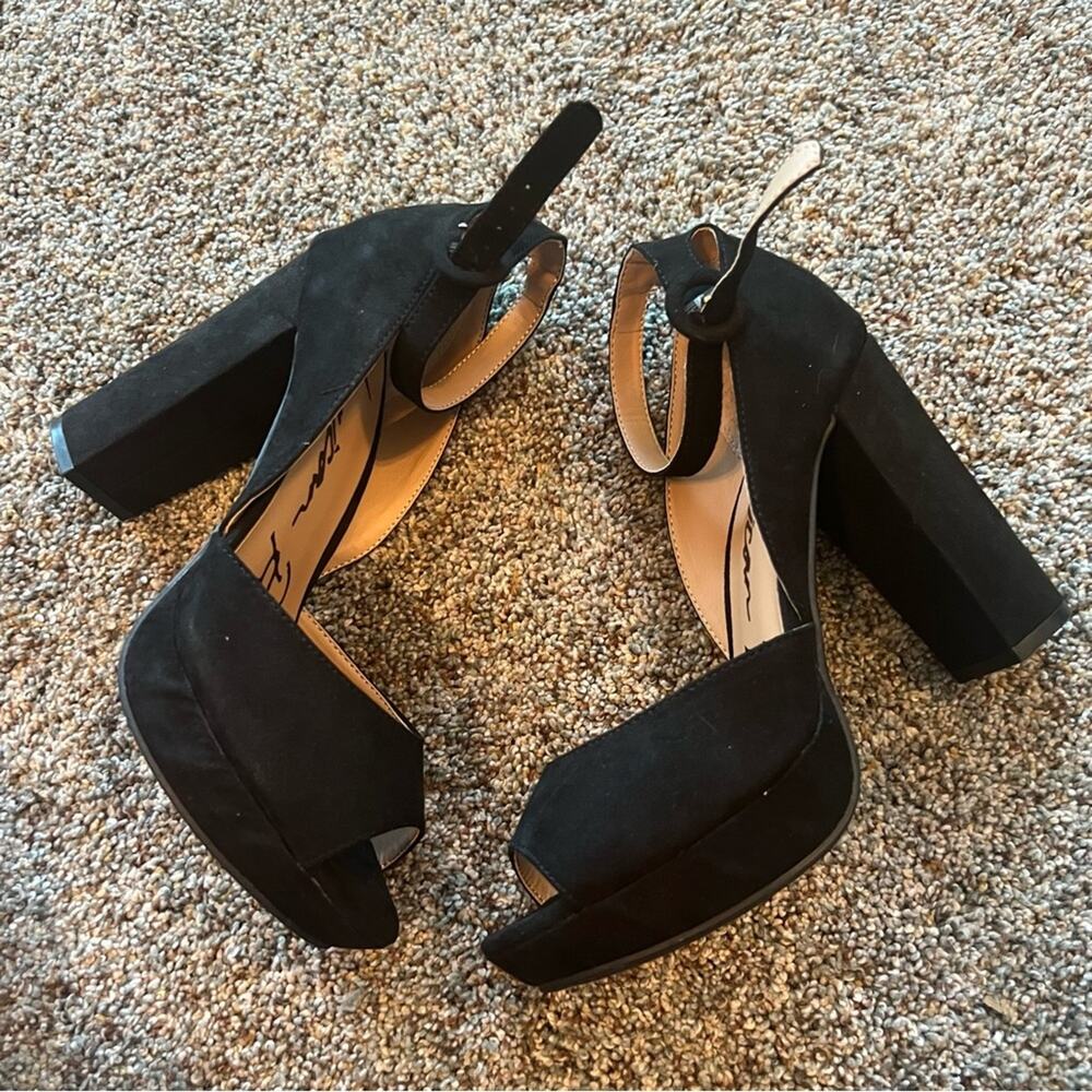 American Rag Black Block Heels w/ Ankle Straps Women's Size 7 WIDE Chunky Heel - Picture 2 of 11